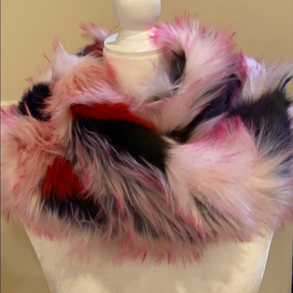 NWT UGG Faux Fur Scarf Warm Xmas Gift MSRP $85